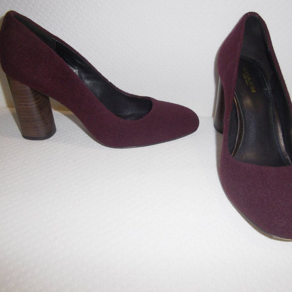 Coach New York Burgundy Felt Pumps Block Heel Round Toe sz 7B